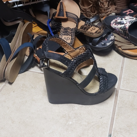 Wedges - Picture 2 of 3